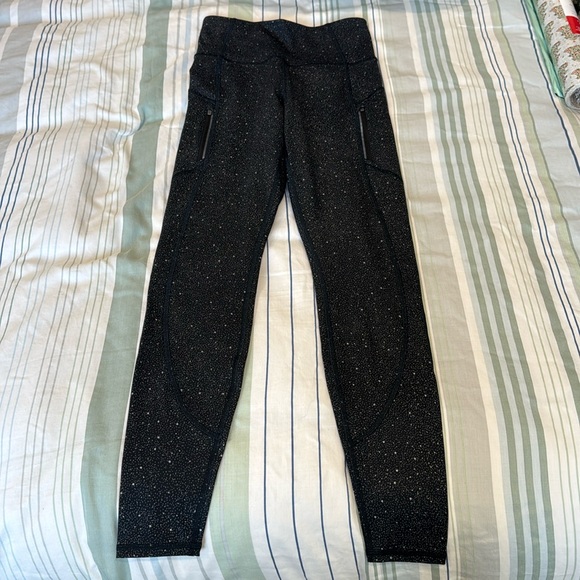 Athleta Rainier Reflective tights - Picture 1 of 4